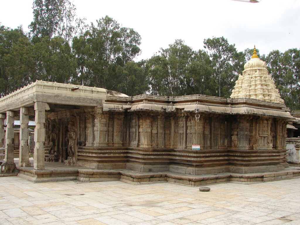 Vaidyeshvara-Temple-at-Talakad